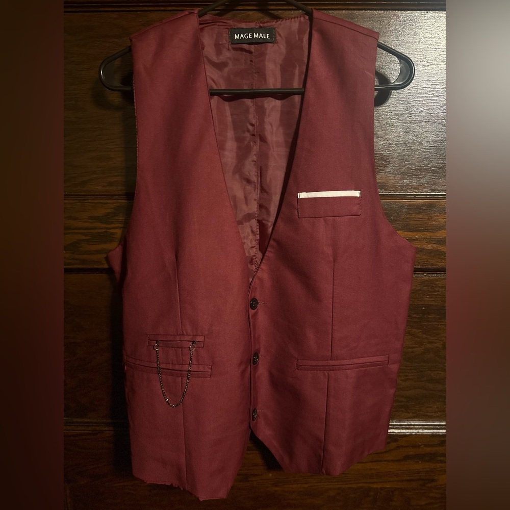 Mage Male Burgundy Vest with Chain Detail, Size M